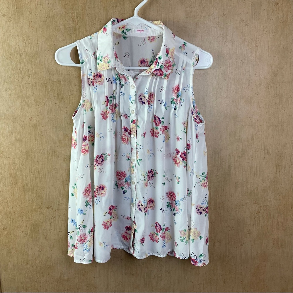 Honeys Floral Top Size Medium